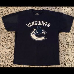 NHL licensed Vancouver Canucks T-Shirt Size Large